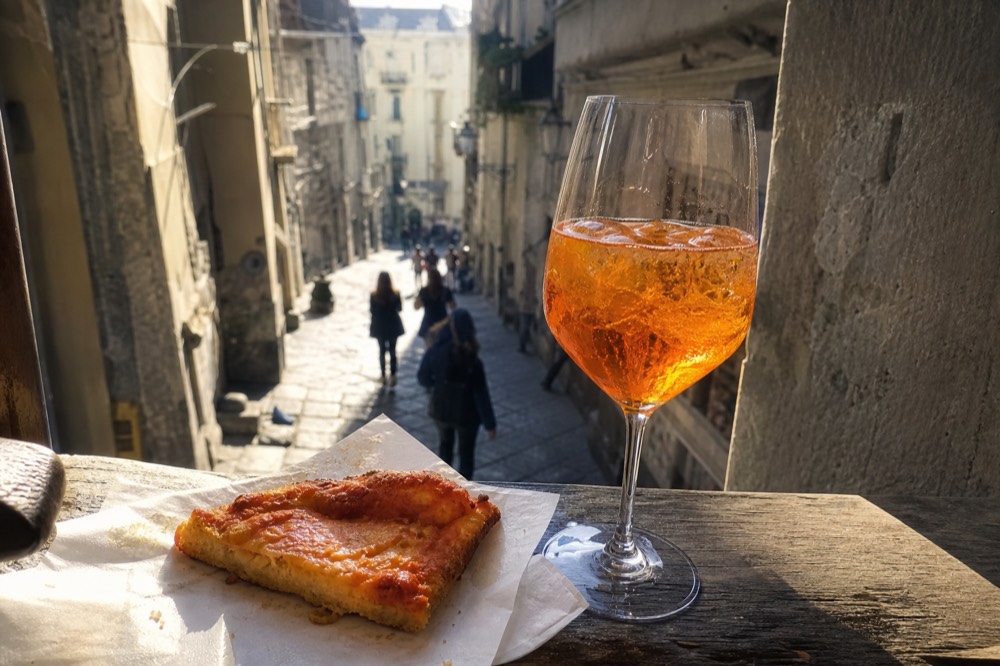 Street Food & Wine Tour of Downtown Naples